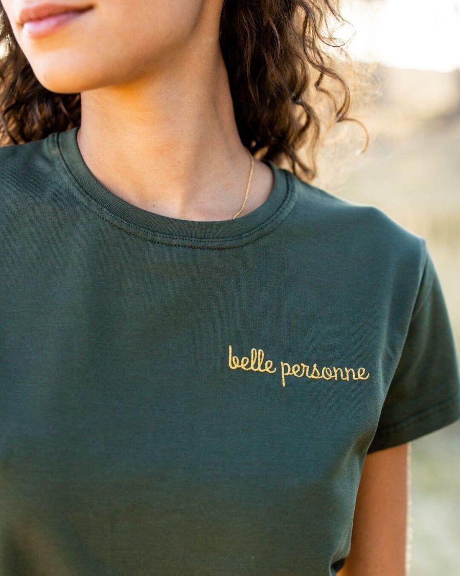 T-shirt kaki, broderie belle personne au fil d'or – Image 3